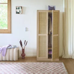 Armadio a 2 ante in canna e legno con appendiabiti e contenitori