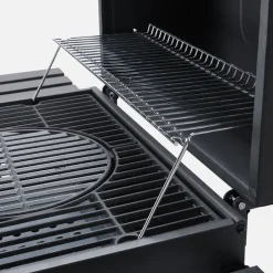 Barbecue a carbonella con copertura