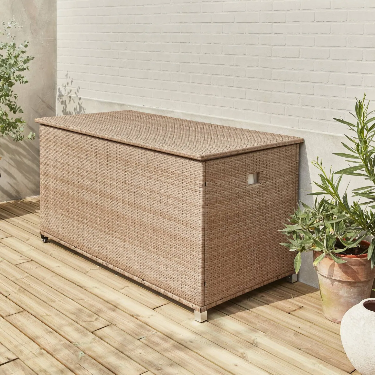 Baule da giardino in resina intrecciata con rotelle e fodera interna, 790L