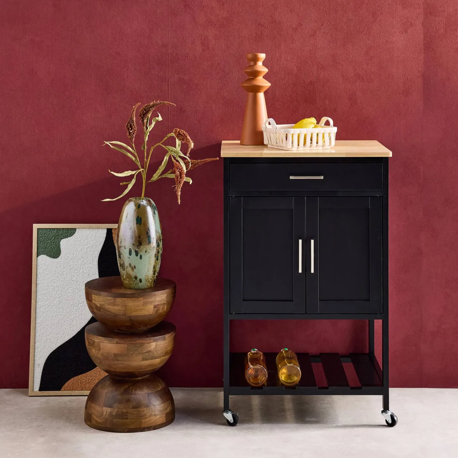 Carrello da cucina in legno di gomma con 2 ripiani, 56cm