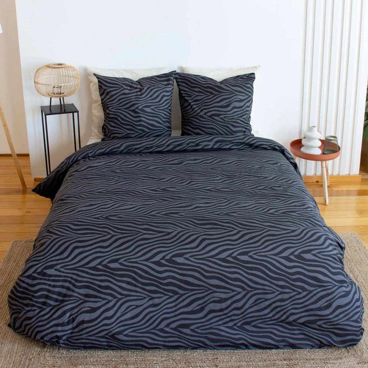 Completo letto in cotone reversibile stampa zebrata 2 posti nero