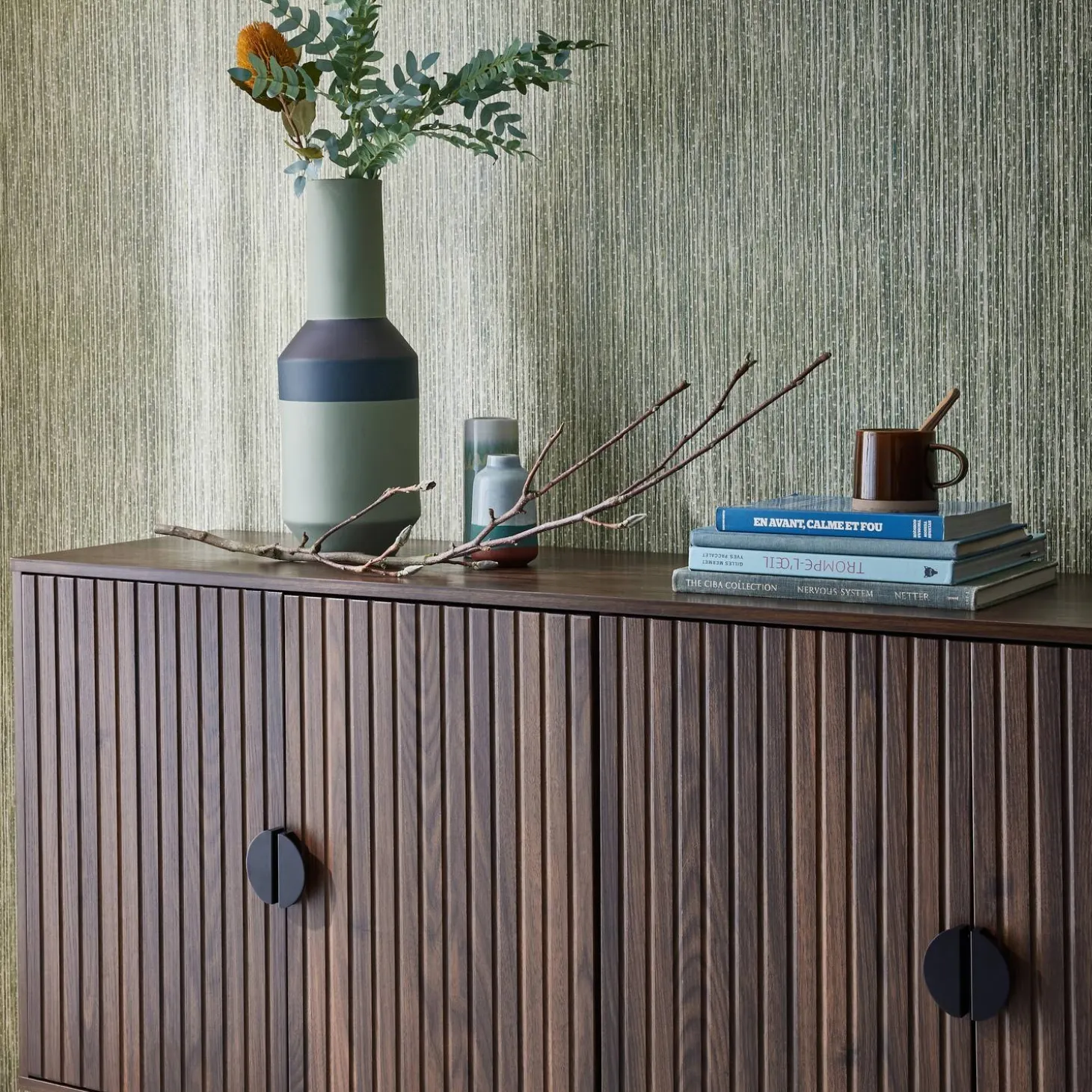 Credenza a 4 ante scanalata effetto legno, 157.5cm