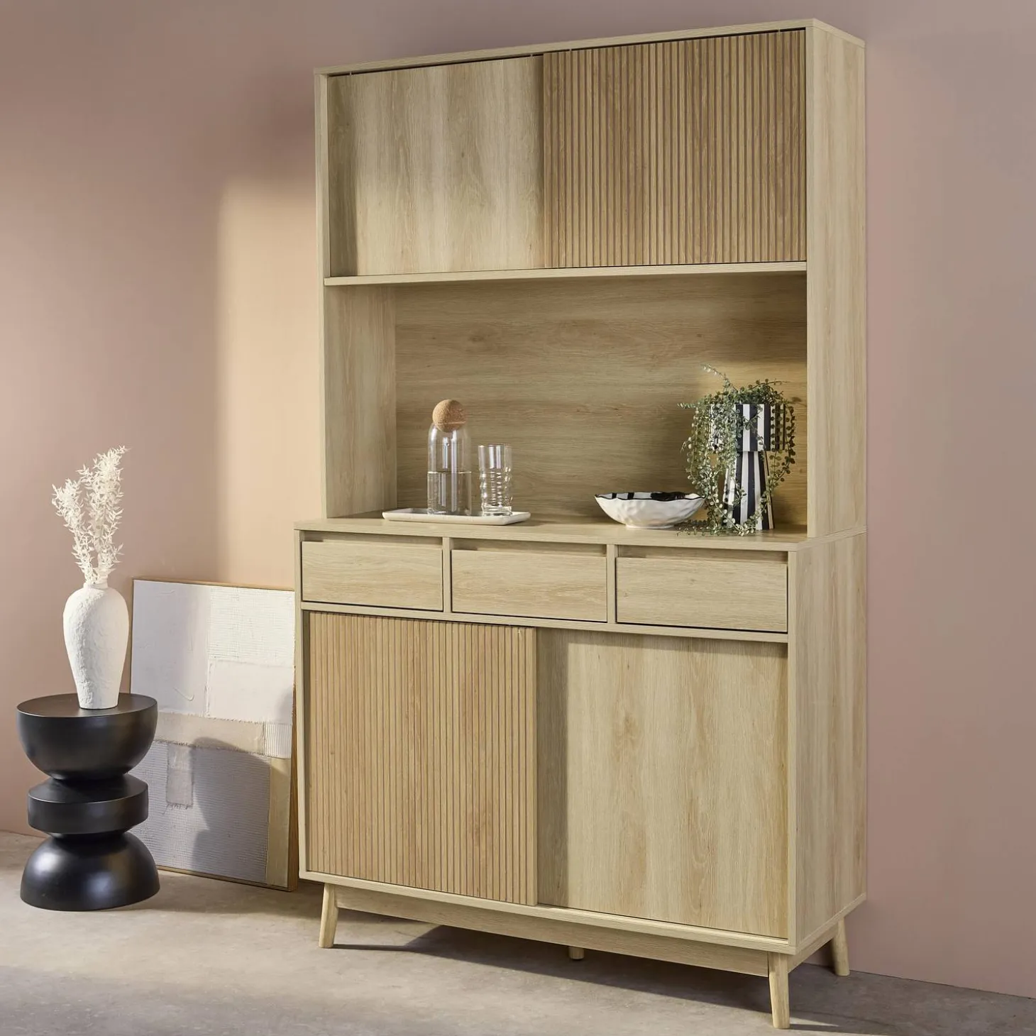 Credenza effetto legno a 4 ante e 3 cassetti, 110cm