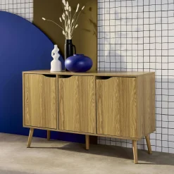 Credenza effetto noce con 3 ante e 3 ripiani, 120cm