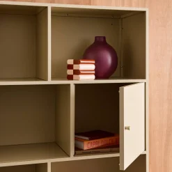 Credenza industriale in metallo con 8 scomparti