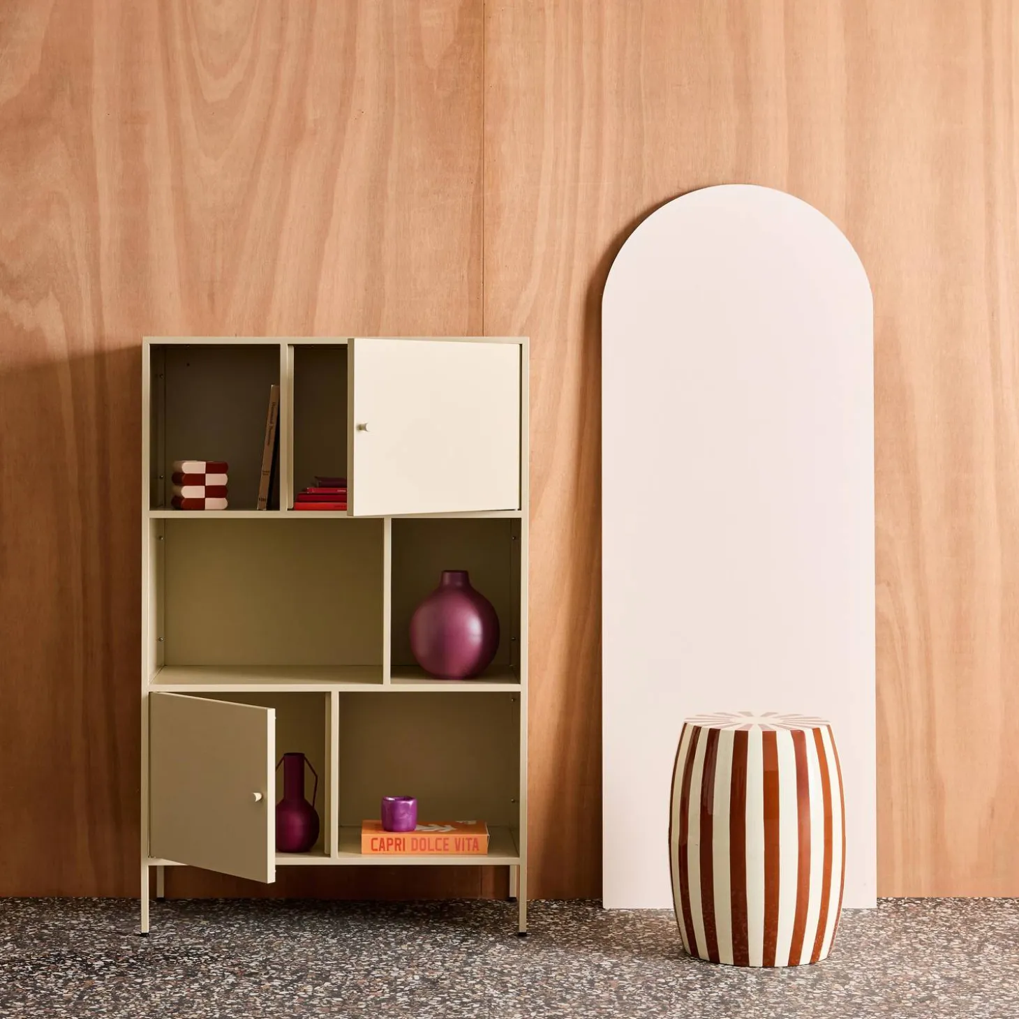 Credenza industriale in metallo con 6 scomparti