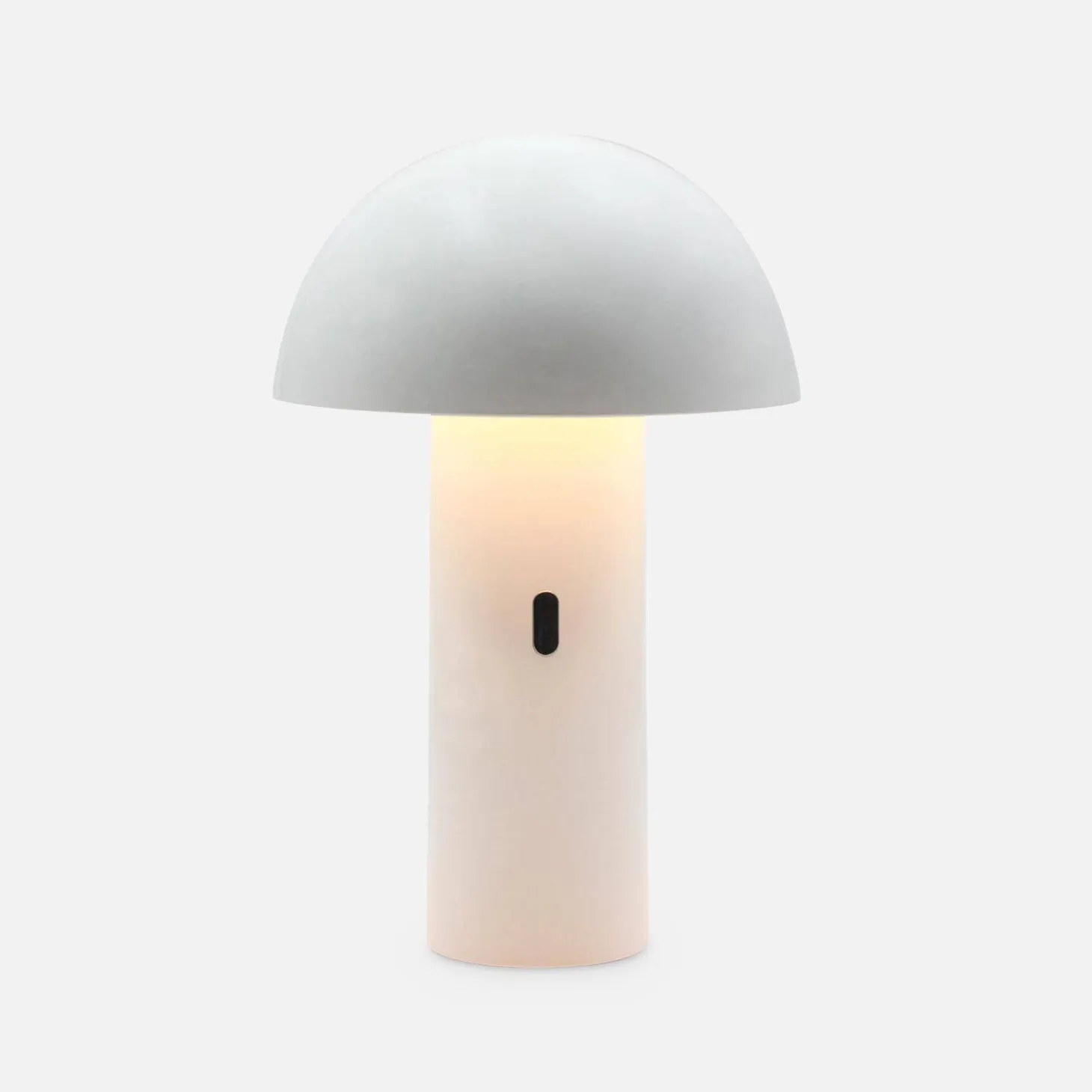 Lampada da tavolo a batteria Nomadic con testa orientabile, 28cm
