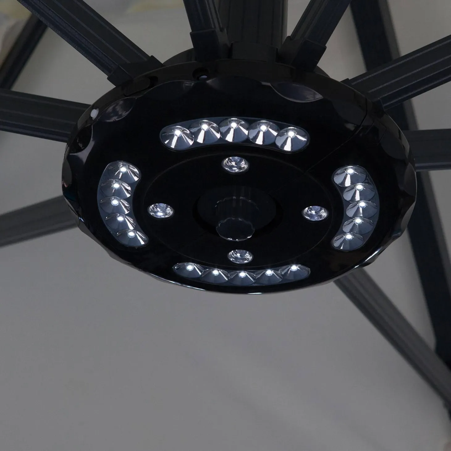 Lampada LED per ombrelloni