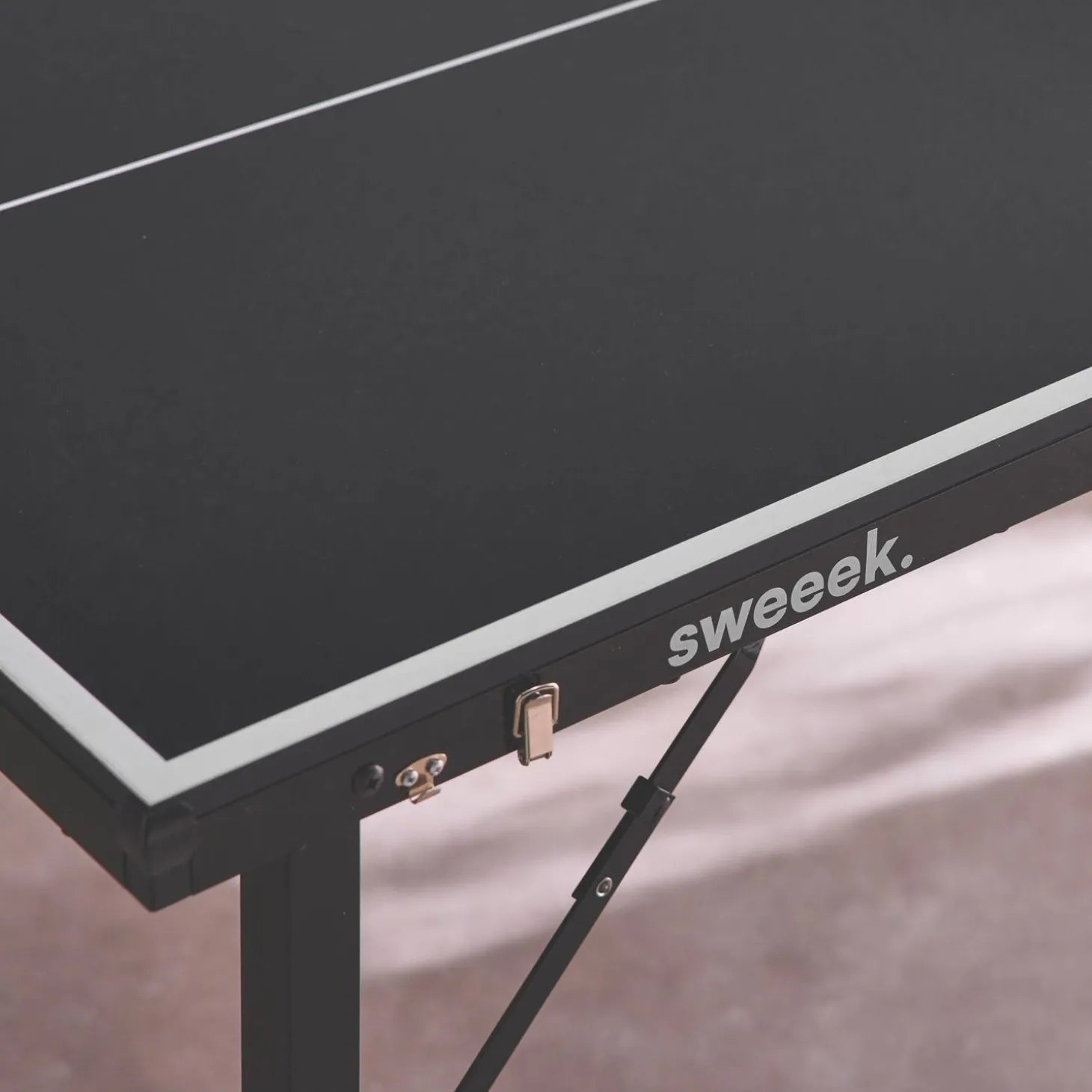 Mini tavolo da ping pong pieghevole per interni con 2 racchette e 3 palline, 150cm