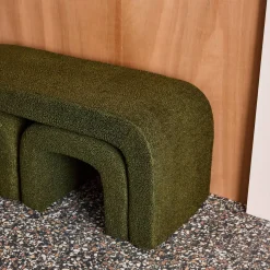 Panca e sgabelli impilabili bouclé