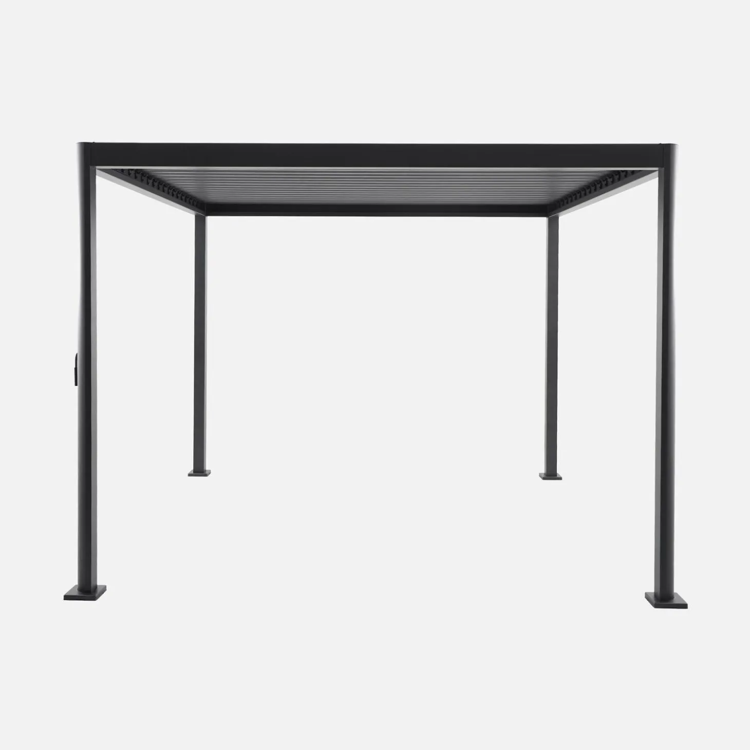 Pergola bioclimatica 3x3 con piedini arrotondati in alluminio e acciaio e lamelle orientabili
