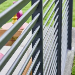 Pergola bioclimatica 3x4 in alluminio + 3 persiane da 1.3m
