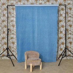 Poltrona vintage per bambini in tessuto ciniglia e legno di hevea