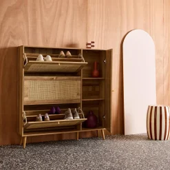 Scarpiera con decoro in legno e canna, 3 ante