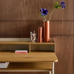 Scrivania in metallo e legno con 3 vani