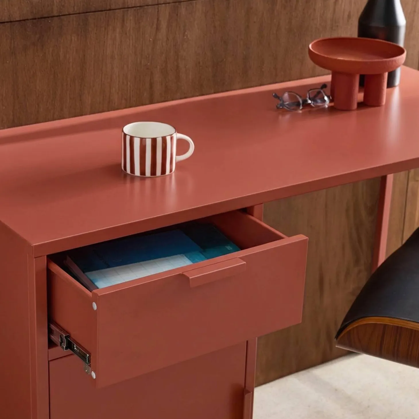 Scrivania per bambini in acciaio laminato, 1 cassetto