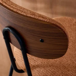 Set di 2 sgabelli da bar legno curvato tinto noce e tessuto idrorepellente gambe in metallo nero
