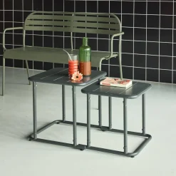 Set tavolini da esterno quadrati in acciaio