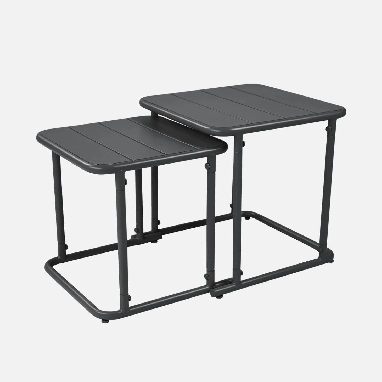 Set tavolini da esterno quadrati in acciaio