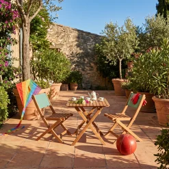 Set tavolo da giardino bistrot per bambini in legno di acacia con 2 sedie