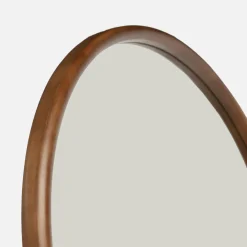 Specchio da terra ad arco in legno di hevea con base in acciaio, 170 cm