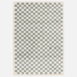 Tappeto a scacchiera di colore azzurro e crema