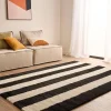Tappeto da interno a righe bianche e nere