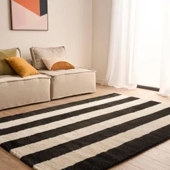 Tappeto da interno a righe bianche e nere
