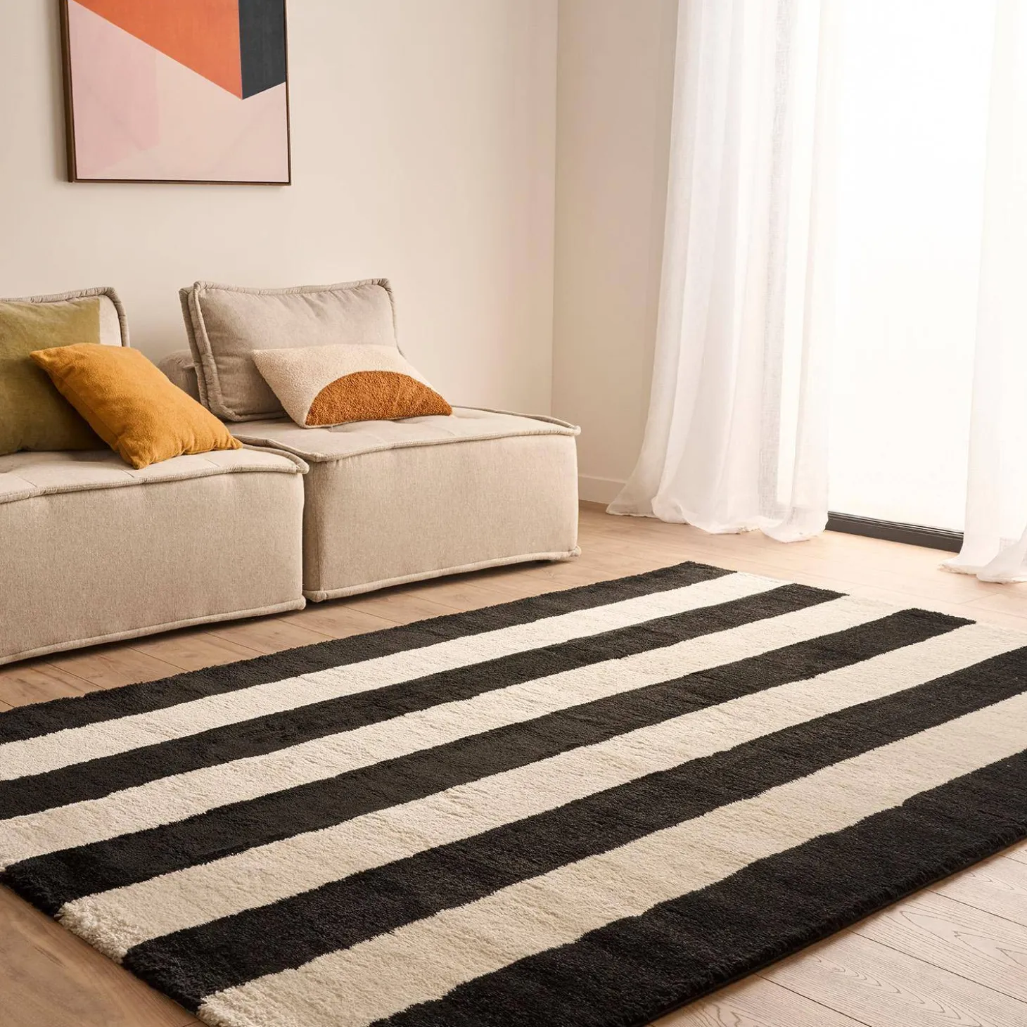 Tappeto da interno a righe bianche e nere