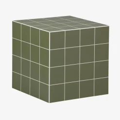 Tavolino cubico con finitura in ceramica opaca e piastrelle