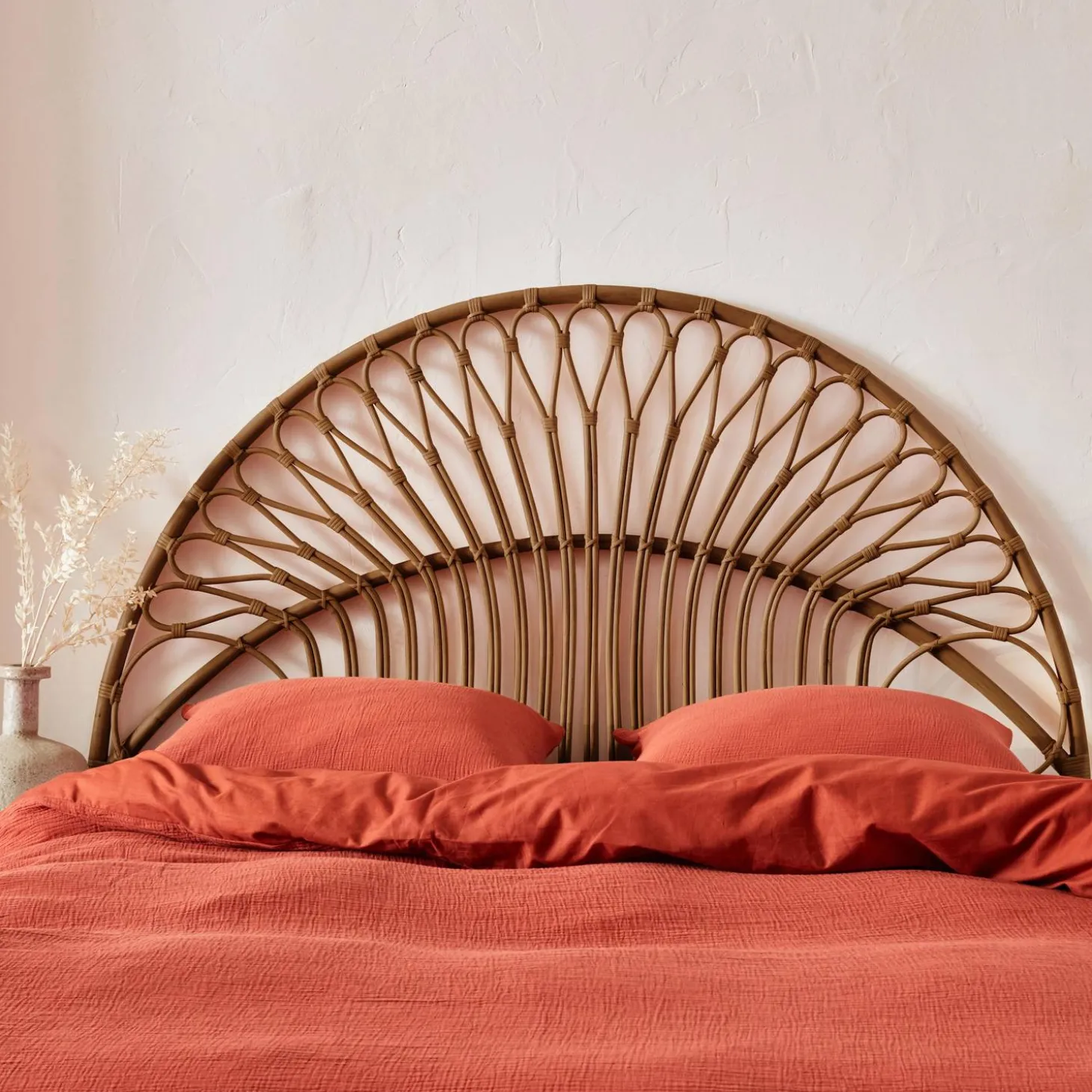 Testata in rattan scuro